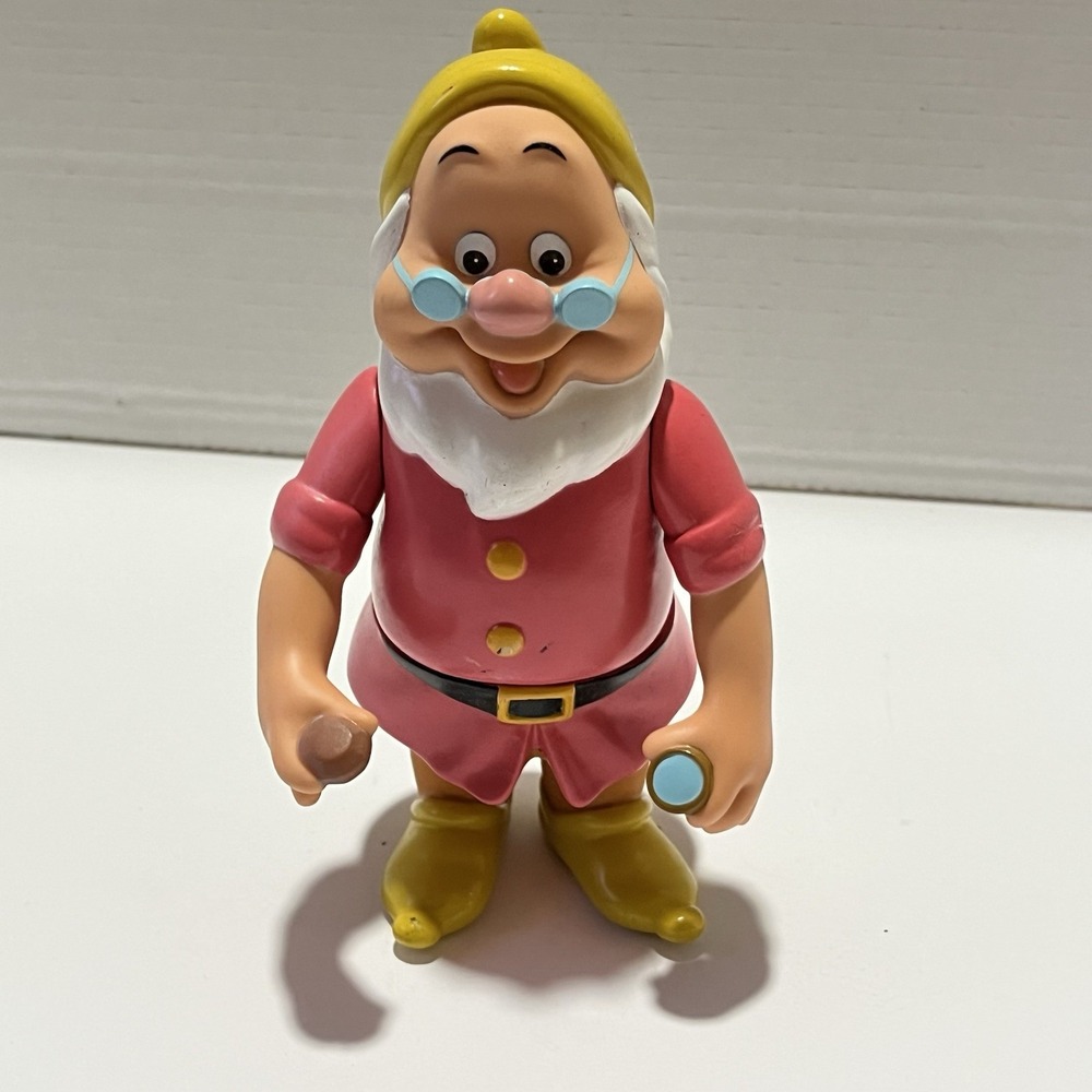1992 Mattel Disney Snow White Seven Dwarfs DOC Color Changing 6" Tall